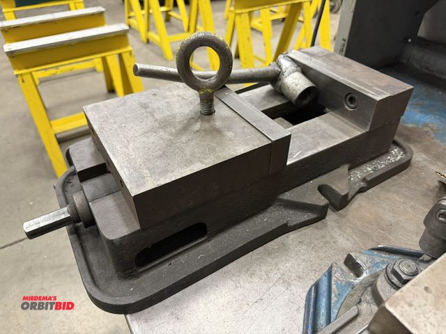 Lot 1-15130 - (1) Ang Lock 8" machinist's vise with handle.