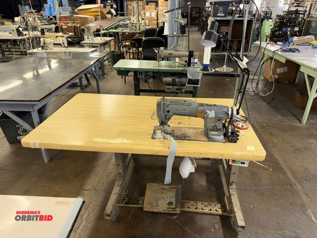 Lot 1-4737 - (1) Singer single needle sewing machine, S/N AN453979, power table, 60" wide x 36" deep x 28" tall, ...