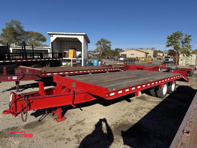 Lot 1-18274 - 1990 Trail King K20-2400 Equipment Trailer heavy duty, tandem axle, 25,900 lb. GVWR, 24' with 19' be...