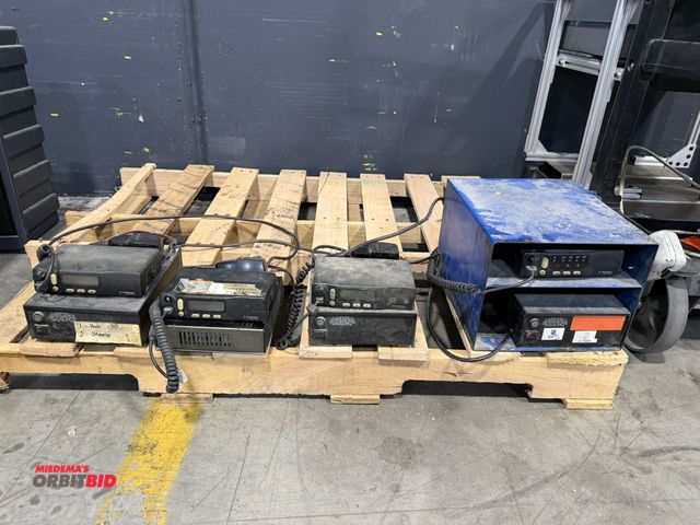 Lot 1-5585 - Lot of assorted CB radios, working conditions unknown.