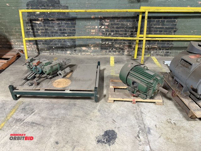 Lot 1-17582 - (1) approx. 18' long ball screw for a Heian CNC router.