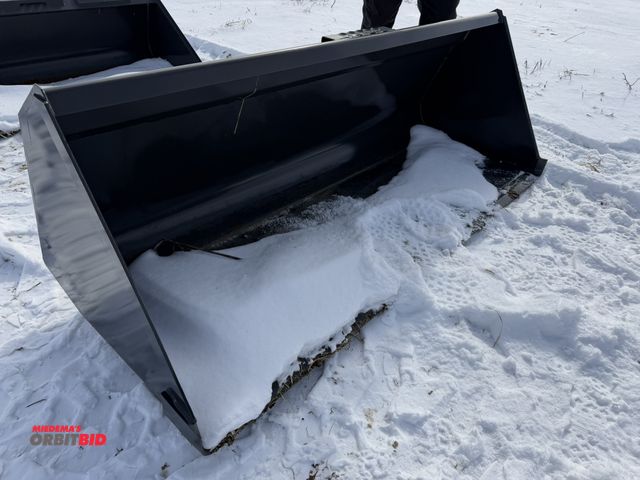 Lot 1-11539 - (1) New Holland 84" LM bucket, has holes for bolt-on cutting edge, does not include cutting edge, sk...