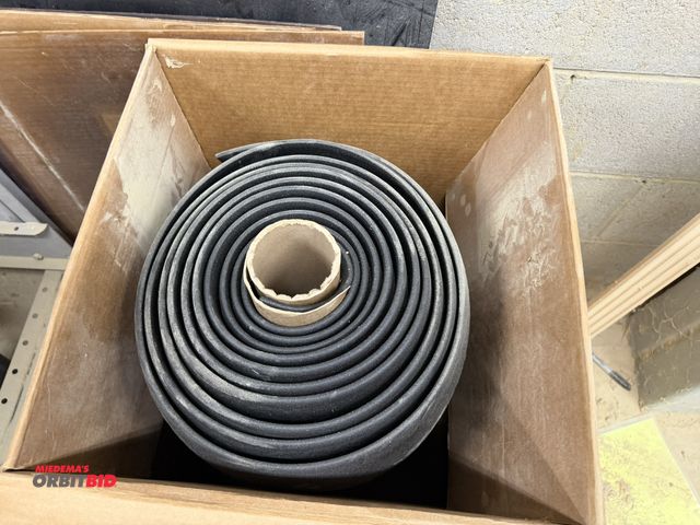Lot 1-16292 - (1) 2' x 30' unshielded Diamond Sof-Tred floor mat, unit may be partial, approx. 20' left.