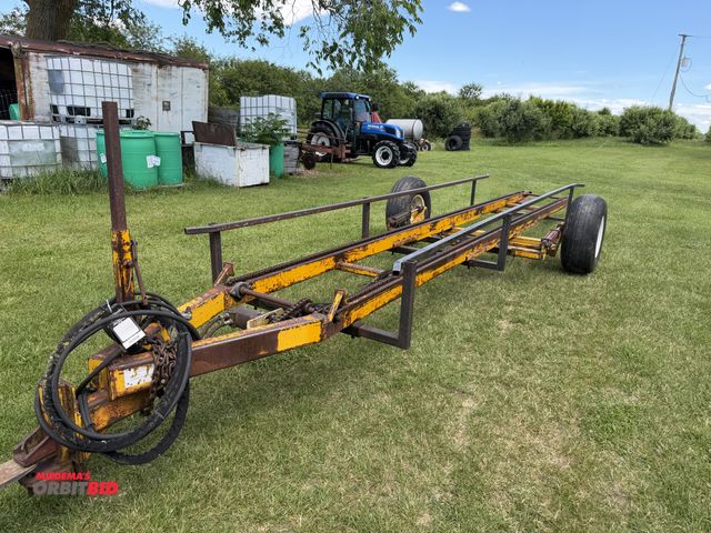 Lot 1-102598 - (1) Phil Brown single axle bin trailer, self unloading