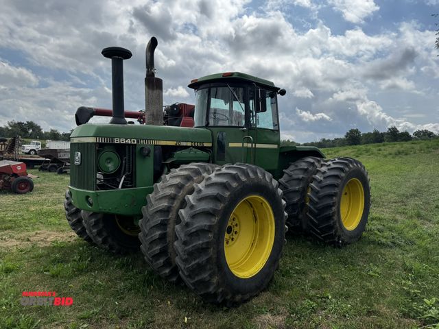 Lot 1-19734 - John Deere 8640 Tractor (1) John Deere 8640, 8-wheel articulating tractor, 9407 metered hours showin...