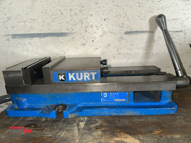 Lot 1-17692 - (1) Kurt 6" machinists vise.