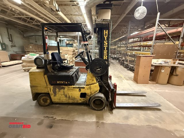 Lot 1-7286 - Hyster S60Xl Forklift 10850 Lb. Approx. Weight, 5.0 Back Tilt, (18 X18 X 12.12 Fr) (16 X 6 X 10.5 Rr...