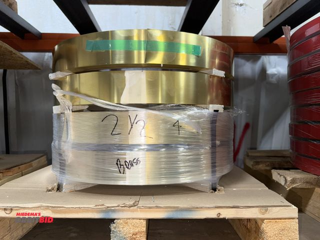 Lot 1-18778 - Lot of (4) 2.5" wide brass banding, made out of solid brass.