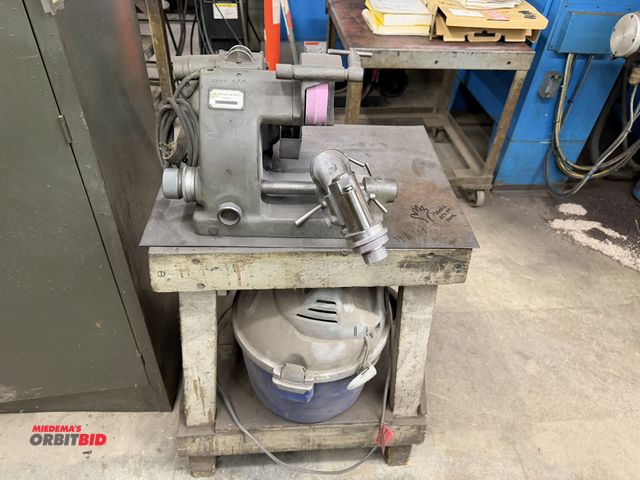 Lot 1-1768 - (1) Friedr.Deckel universal drill grinder with wood table, shop vac, 115V, S/N 67-9595.