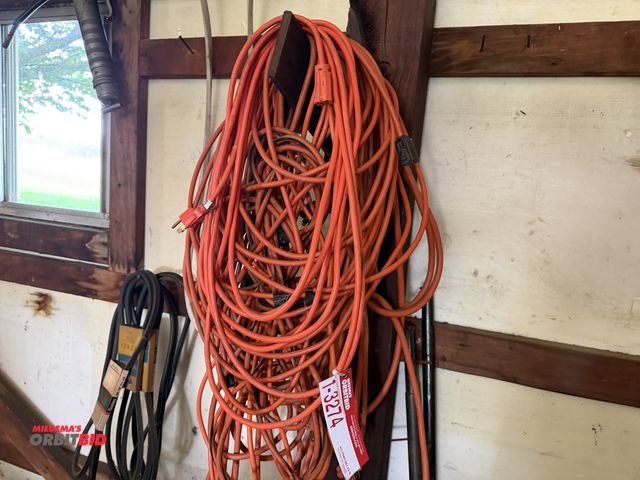 Lot 1-3274 - Lot of assorted extension cords.