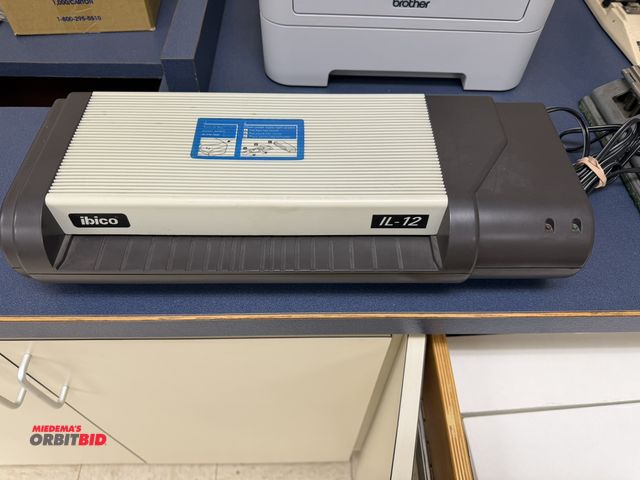 Lot 1-14537 - (1) Kyocera Taskalfa 255 copy machine with 3 front drawers, (1) PF-470 cassette feeding unit, top mo...