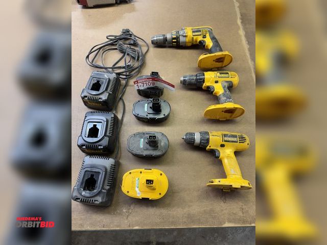 Lot 1-7109 - (3) Dewalt Cordless Drills, (1) Dc926 Xrp 1/2" Drill Driver, (1) Dcs970, (1) Dw929 3/8", (4) 18V Bat...