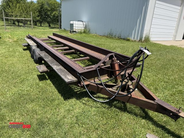 Lot 1-102592 - (1) Custom made box trailer with rollers, tandem axle, pin hitch