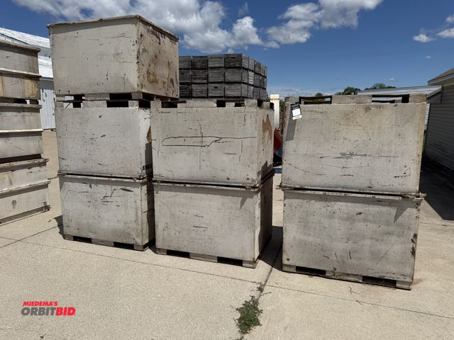 Lot 1-102600 - (10) Cherry tanks, old style, fork pockets