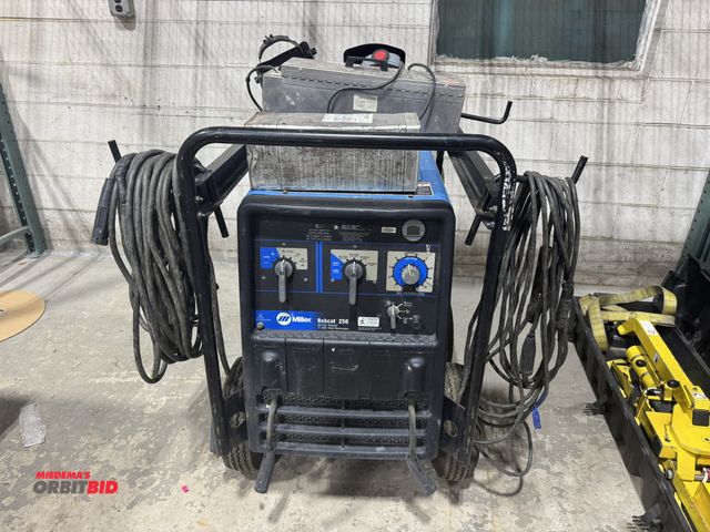 Lot 1-16605 - (1) Miller Bobcat 250 AC/DC welder/11,000 watt generator, 912.5 metered hours showing, includes weld...