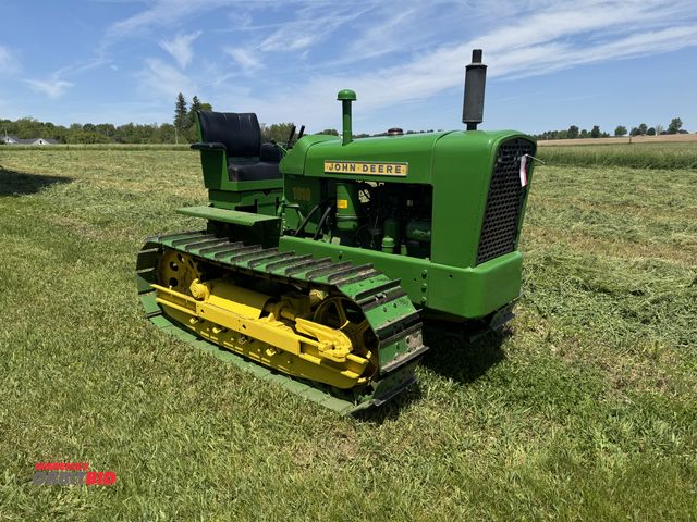 Lot 1-3204 - John Deere 1010 Crawler Tractor, belt pulley, one remote, 13-3/4" tracks, 4 cylinder gas, 1743 hours...