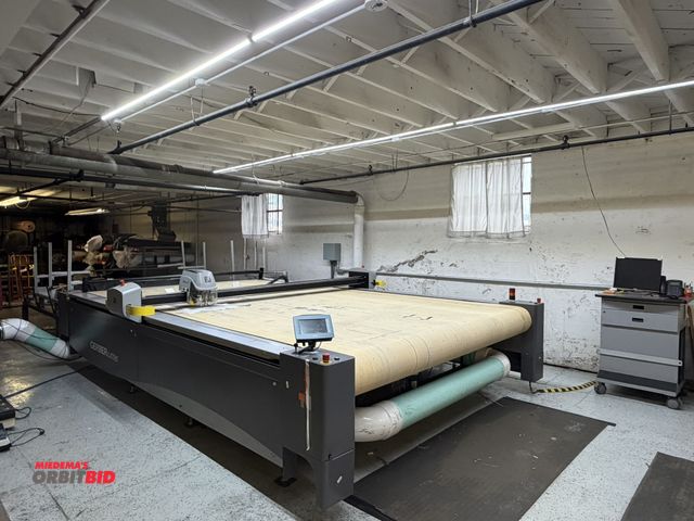 Lot 1-4905 - (1) 2014 Gerber Z Series Z1 cutting machine, has cutting head, windows base access software, single ...