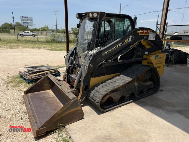 Lot 1-9592 - (1) 2019 New Holland, C232 compact track loader, 76 HP diesel engine, hydrostatic transmission, 78" ...