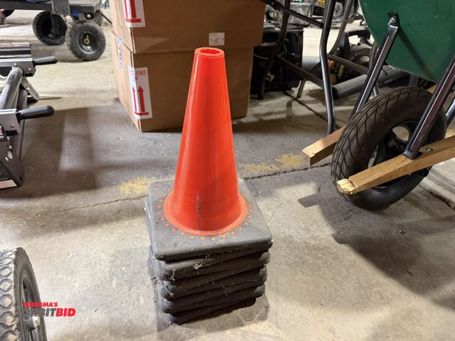 Lot 1-18616 - Lot of (8) 12" tall safety traffic cones.