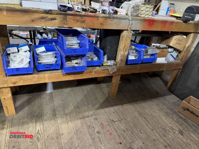 Lot 1-4353 - Large lot of assorted receptacle and plug covers, includes single gang/décor style, 2-gang/metal sty...