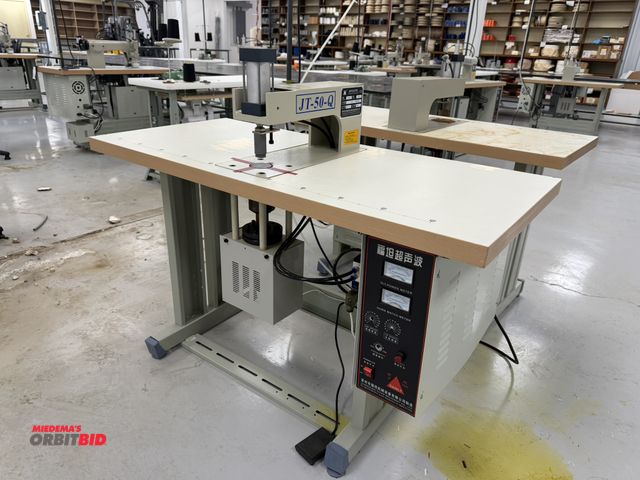Lot 1-4859 - Lot of (1) Futan JT-50-Q Ultrasonic welding machine, 220V, pneumatic controls, foot pedal operation,...