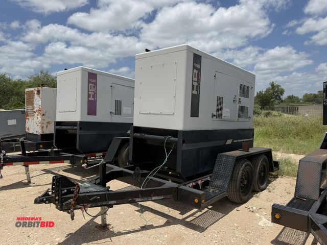 Lot 1-9454 - (1) 2014 HiPower towable generator, model HRJW145T6, 145 KW, 4-cylinder John Deere diesel engine, mo...