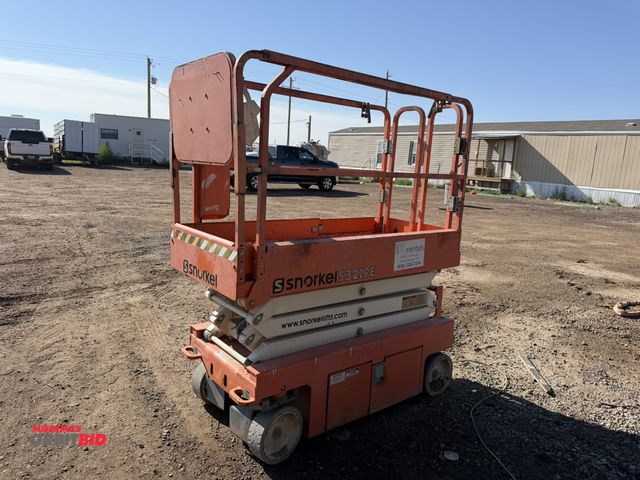 Lot 1-18104 - 2016 Snorkel S3219E Scissor Lift