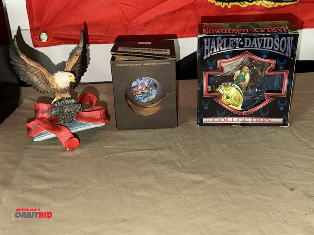 Lot 1-8259 - Lot of collectible Harley Davidson Christmas items, includes (1) 1997 Harley Davidson eagle stocking...