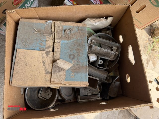Lot 1-8577 - Lot of assorted vintage GM car parts.