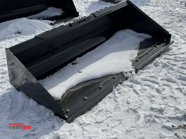 Lot 1-11536 - (1) New Holland 78" LPE bucket skid steer mount, with bolt-on cutting edge, bucket is new.