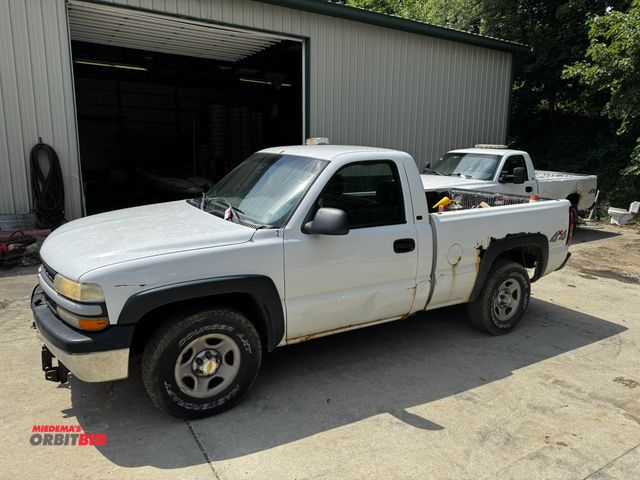 Lot 1-14315 - 2002 Chevrolet  Silverado 1500 (1) pickup truck, standard cab, short bed, 4.8 liter V8 gas engine, a...