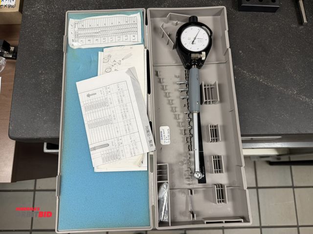 Lot 1-12537 - (1) Mitutoyo #2923-10 dial bore gauge with plastic case.