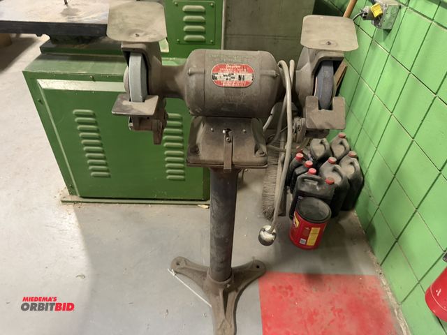 Lot 1-18574 - (1) Dayton pedestal grinder, model 27342-B, 3/4" HP, 220/440V, 3 phase electric motor, 8" capacity g...