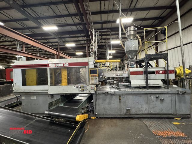 Lot 1-2515 - (1) 1995 Van Dorn, model 300-HT-30, plastic injection molding machine, 300-ton capacity, X 30 oz. sh...
