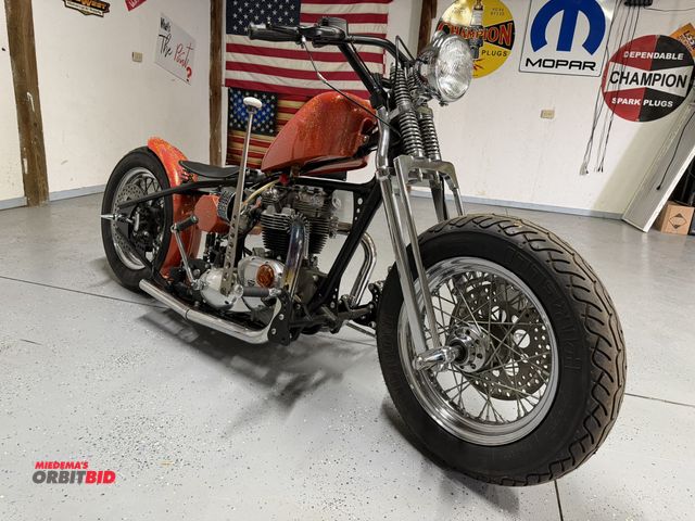 Lot 1-8102 - 1965 Triumph Bobber (1) custom, 650R motor, air cooled, chain drive, Harley Davidson front springer ...