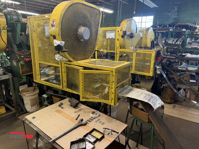 Lot 1-18697 - (1) 1965 Consol. #3, 20-ton capacity press, with 3" stroke, 116 strokes per minute, 7" shut height, ...