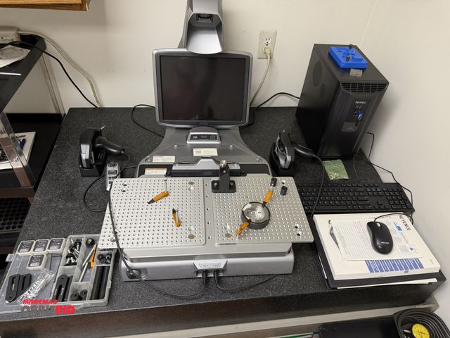 Lot 1-10354 - (1) Keyence, model XM-C1000, 3 dimensional coordinate measuring machine, S/N BB120093, with touch pr...