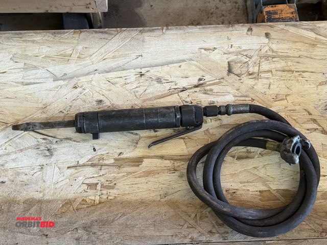 Lot 1-1341 - (1) make and model unknown air chisel with twist lock attachment.