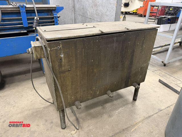 Lot 1-15439 - (1) flip top parts washer cabinet, 36" x approx. 17" deep x 32" tall, 120V.