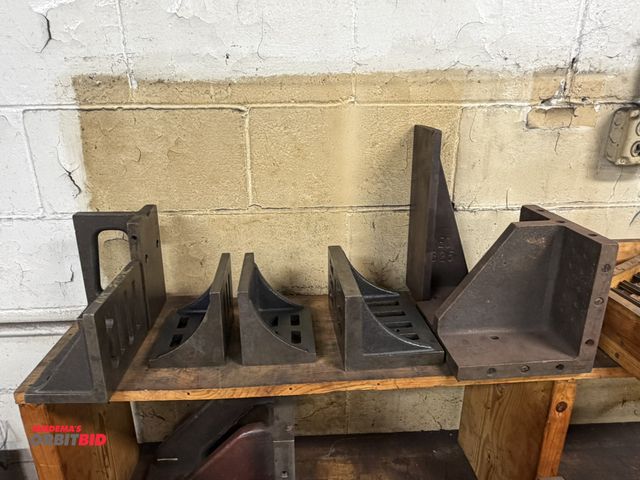 Lot 1-6334 - Lot of (7) assorted right angles, 8" x 8" x 8", 4.5" x 4.5" x 13 1/4", 8 1/4" x 6" x 5" tall, 6 1/4"...
