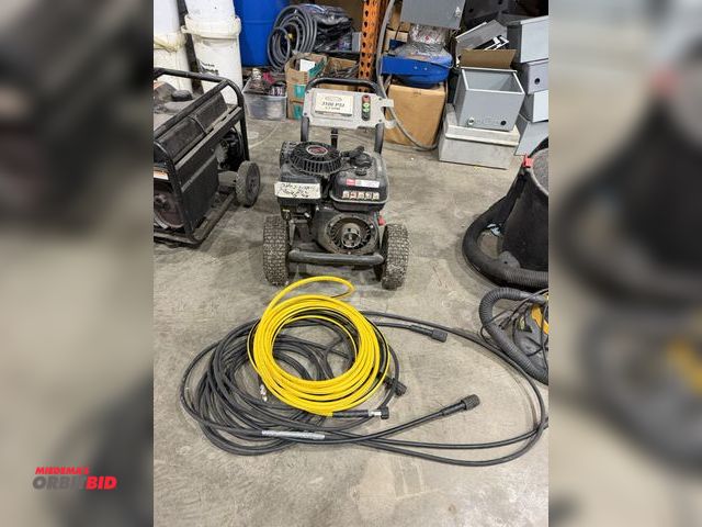 Lot 1-18644 - (1) Simpson 3100 PSI pressure washer with 212cc gas engine, model MS61217, engine does roll over, in...