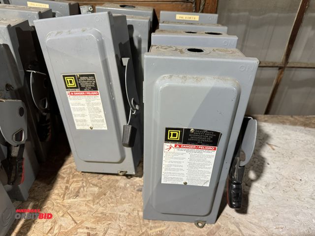 Lot 1-4386 - Lot of (7) Square-D heavy duty safety switches, 60 amp, 240 VAC.
