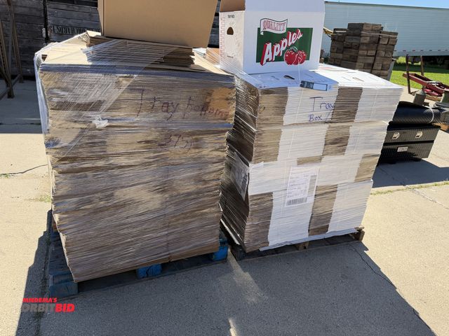 Lot 1-102533 - Lot of tray boxes with lids, two skids