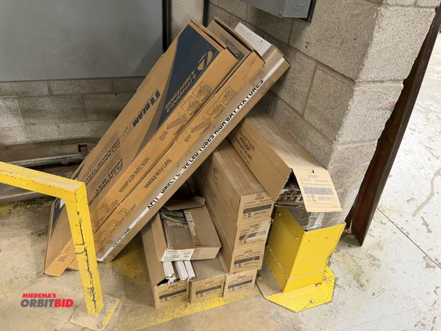 Lot 1-17124 - (2) Lithonia fluorescent hi-bay I-beam lights, IBZ632, multi volt, and (7) boxes of Keystone LED T8 ...