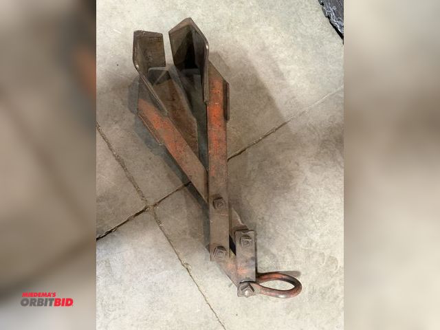 Lot 1-15861 - (1) make and model unknown pallet puller attachment.