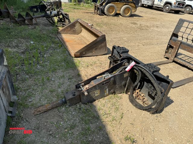 Lot 1-14334 - (1) John Deere Worksite Pro HH40 skid steer mount hydraulic breaker, S/N 1T0HH40XAB000068.
