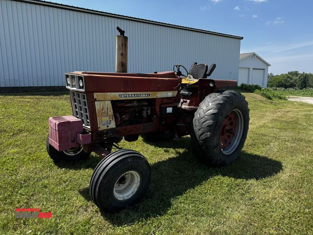 Lot 1-7017 - (1) International 966 Farmall tractor, 2-WD, Product ID #2510187U028706, 20.8R38 rear tires, 11.00-1...