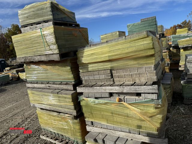Lot 1-15795 - (8) skids of assorted concrete pavers/landscape bricks, 12" x 12" x 2.5", and 24" x 24", and much mo...