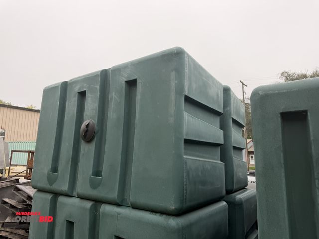 Lot 1-18798 - (1) 1000 gallon capacity poly water containers.