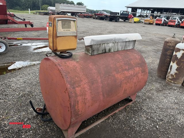 Lot 1-9872 - (1) Fuel tank, approx. 300 gallons, gas boy electric pump, will need a hose and nozzle.